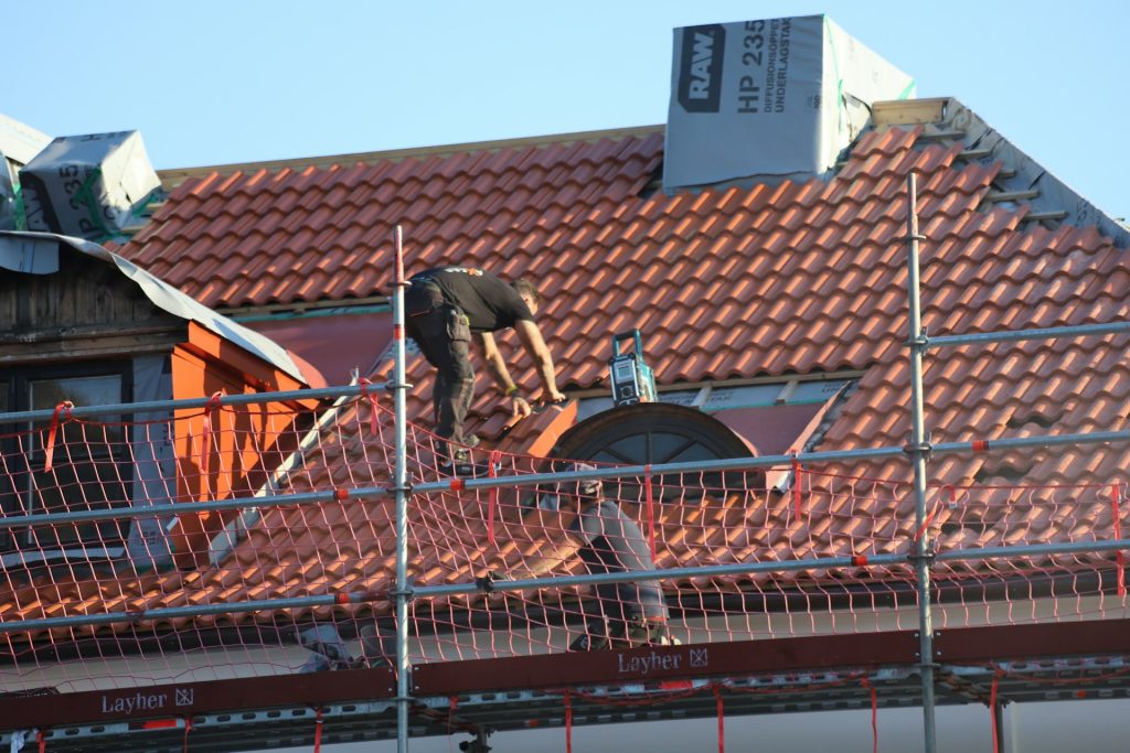 residential roofing contractor